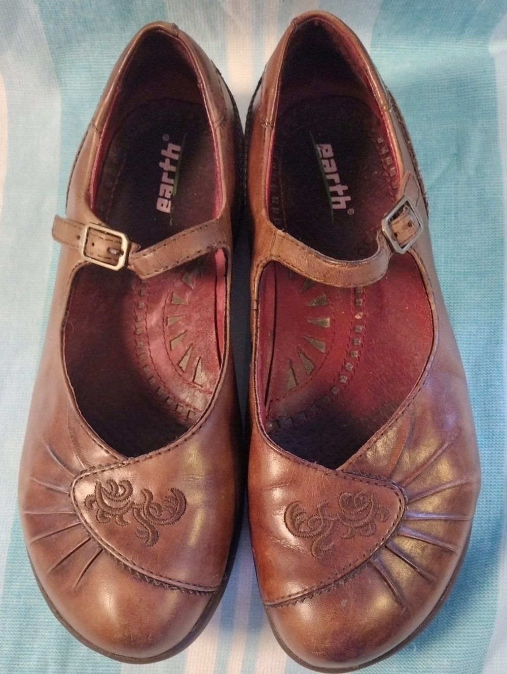 Earth Brown Leather Mary Jane Flats with Embroidered Toe Size 8